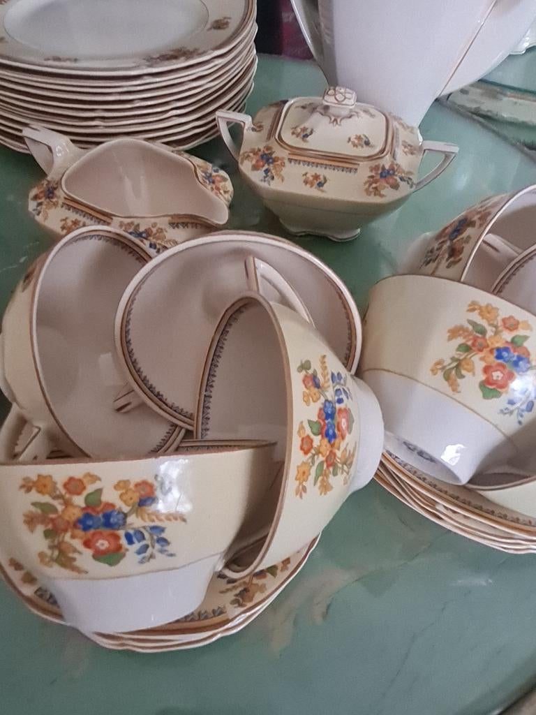 antiek 36-delig ontbijt servies John Maddock decor Danty, Antiek en Kunst, Antiek | Servies compleet, Ophalen of Verzenden
