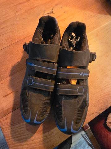 Mountainbike schoenen met klikpedalen beschikbaar voor biedingen