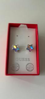 GUESS SWAROVSKI OORKNOPJES ( in Hilversum ), Ophalen of Verzenden, Zo goed als nieuw, Zilver