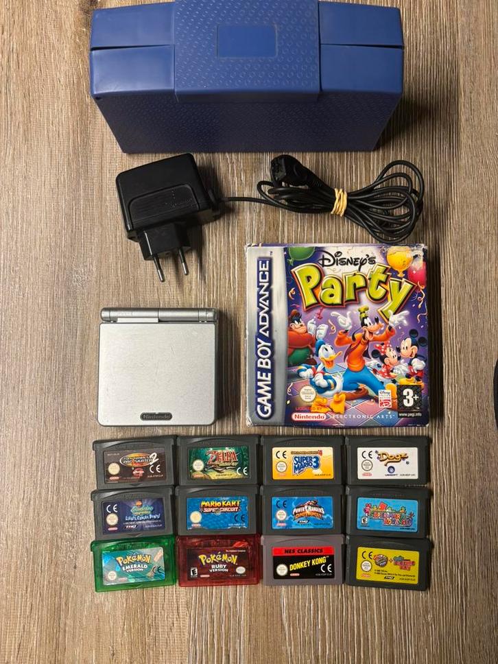 Gameboy Advance SP met 13 games, Spelcomputers en Games, Spelcomputers | Nintendo Game Boy, Zo goed als nieuw, Game Boy Advance SP