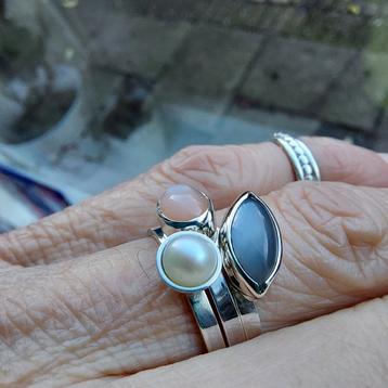 Mooie nieuwe zilveren ring, 2x Maansteen, witte Parel mt 17 beschikbaar voor biedingen