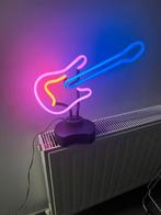 Leuke werkende Neon Gitaar, Ophalen of Verzenden, Zo goed als nieuw