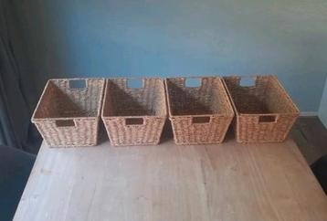 Opbergmandjes van zeegras  beschikbaar voor biedingen