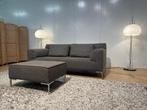 Design on Stock Bloq Bank 2,5-zits + Hocker & Kussens