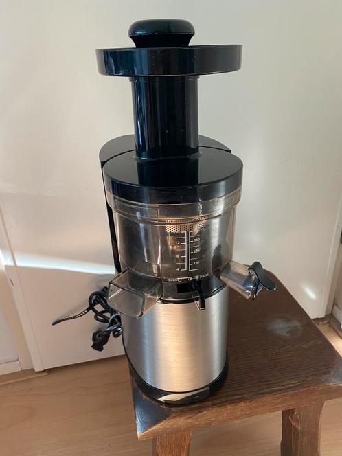 Hurom   HF-SBE 11 professionale  slowjuicer als nieuw, Witgoed en Apparatuur, Juicers, Zo goed als nieuw, Slowjuicer, Ophalen of Verzenden