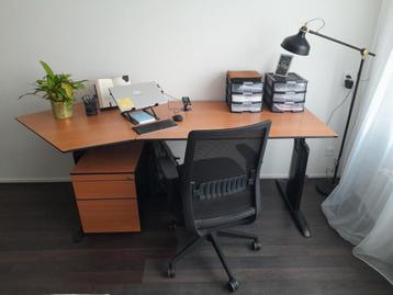 Bureau L220cm - B80cm (kan uit elkaar) 