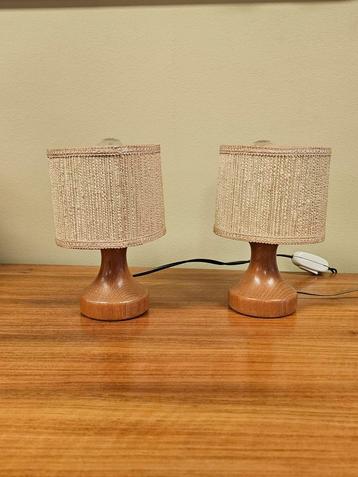 Twee Vintage Houten Bedlampjes Tafellampen Lampen Lampjes beschikbaar voor biedingen