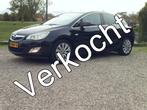 Opel Astra 1.4 Cosmo - Airco - Navigatie (bj 2011), Voorwielaandrijving, 101 pk, Gebruikt, 4 cilinders