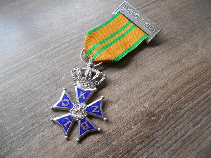 Vierdaagse medaille 6de keer, Verzamelen, Militaria | Algemeen, Landmacht, Lintje, Medaille of Wings, Nederland, Ophalen of Verzenden