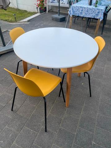 Eettafel met 3 Stoelen