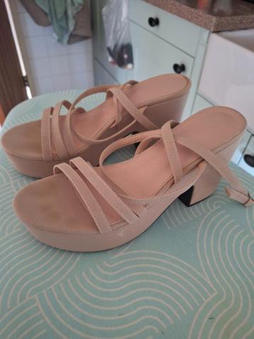 Beige Zomer Schoenen met Plateau - Maat 41 beschikbaar voor biedingen