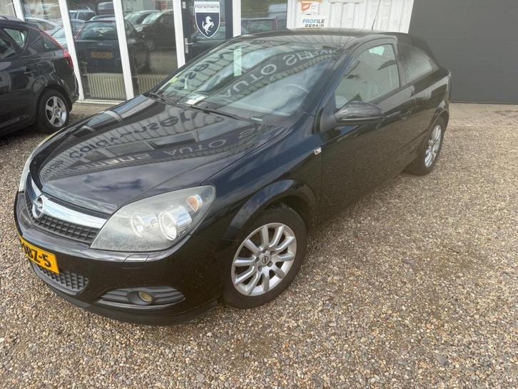 Opel Astra GTC GERESERVEERD !, Auto's, Opel, Astra, Airbags, Airconditioning, Boordcomputer, Cruise Control, Elektrische buitenspiegels