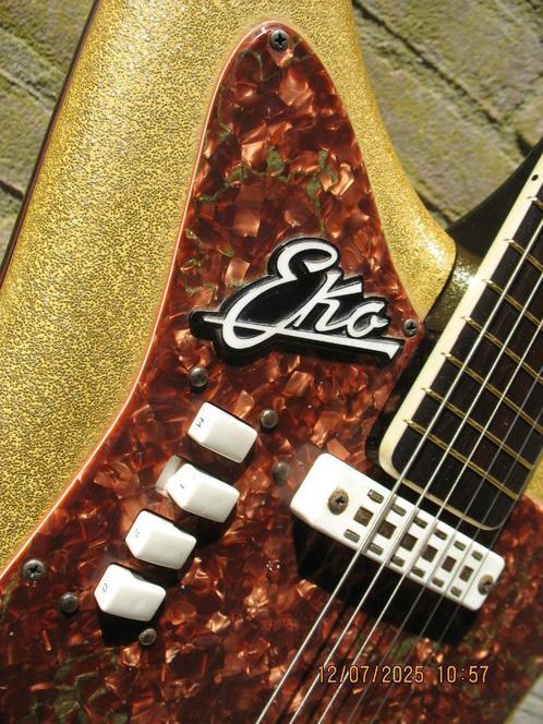 EKO 500/v2 : OKE, Muziek en Instrumenten, Snaarinstrumenten | Gitaren | Elektrisch, Gebruikt, Solid body, Overige merken, Ophalen