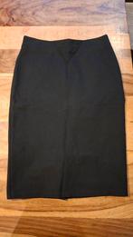 Zwarte Cokerok Mango - Maat S met split en gevoerd, Kleding | Dames, Rokken, Mango, Zwart, Ophalen of Verzenden, Zo goed als nieuw