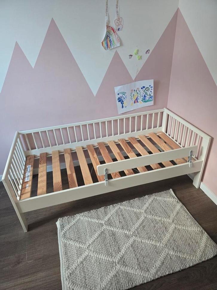 Peuterbed Ikea, Kinderen en Baby's, Kinderkamer | Complete kinderkamers, Zo goed als nieuw, Jongetje of Meisje, Ophalen
