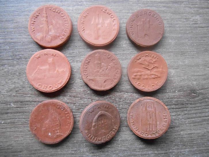 Winterhulp Nederland WHN Baksteentjes 1941 NOG 8 STUKS, Verzamelen, Militaria | Tweede Wereldoorlog, Overige soorten, Overige typen