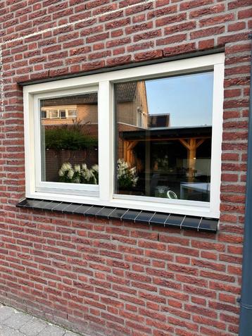 Raam partij beschikbaar voor biedingen