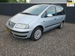 Volkswagen Sharan 2.0 Trendline 7 PERSOONS/CLIMA/CRUISE/NAP, Auto's, Volkswagen, Voorwielaandrijving, Bluetooth, 4 cilinders, 1553 kg