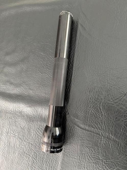 Zaklamp 37 cm mag-lite staaflamp, Caravans en Kamperen, Zaklampen, Zo goed als nieuw, Batterij, Ophalen of Verzenden