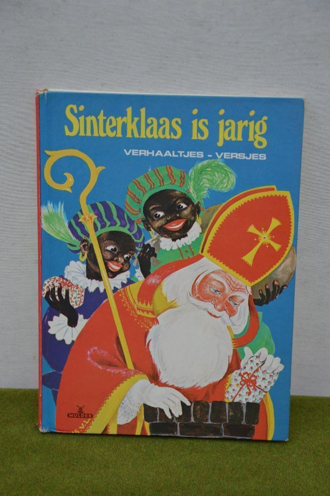 Oud / vintage boek: Sinterklaas is jarig uit de jaren 70, Diversen, Sinterklaas, Gebruikt, Ophalen of Verzenden