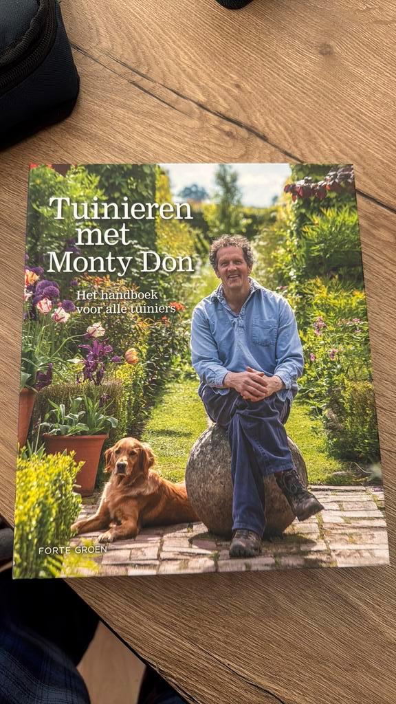 Monty Don - Tuinieren met Monty Don, Boeken, Wonen en Tuinieren, Zo goed als nieuw, Tuinieren en Tuinplanten, Ophalen of Verzenden