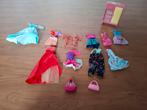 barbie kleding en accessoires en kastje, Ophalen of Verzenden, Gebruikt, Barbie