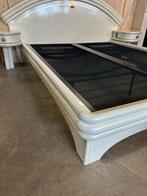 2 persoons bed met matras, Huis en Inrichting, Slaapkamer | Bedden, Ophalen, C, Tweepersoons, Zo goed als nieuw