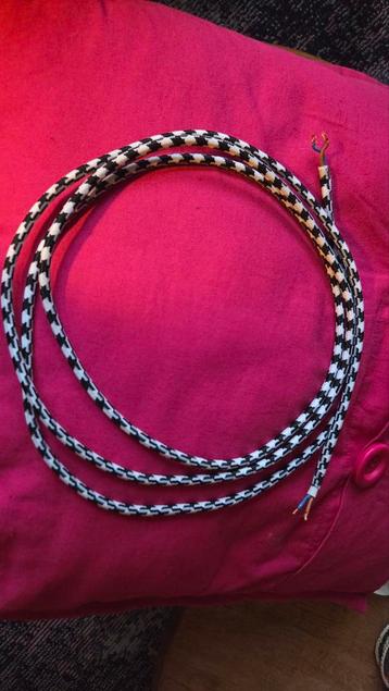 Strijkijzersnoer, zwart/wit (ronde kabel met stof omwonden) beschikbaar voor biedingen