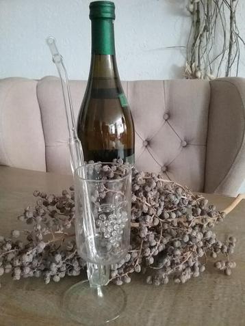 WIJN PROEFGLAS..OUD..met TUITJE..  drink pijpje. beschikbaar voor biedingen