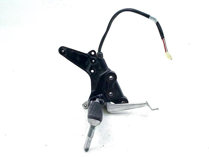 SCHETSPLAAT RECHTS VOOR Suzuki (4311010L00), Motoren, Onderdelen | Suzuki, Gebruikt