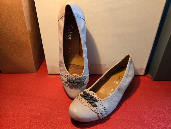 Gabor Comfortabele Pumps maat 6, Kleding | Dames, Schoenen, Zo goed als nieuw, Instappers, Beige, Ophalen of Verzenden
