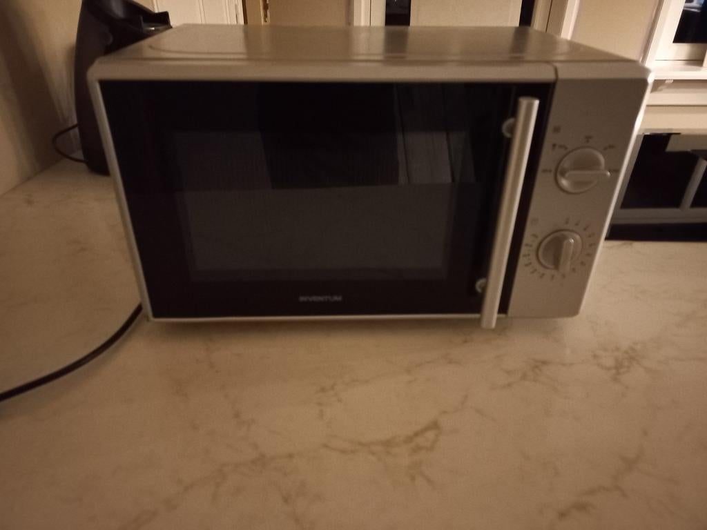 Magnetron inventum mn205sz/01, Witgoed en Apparatuur, Ophalen, Gebruikt, Magnetron, Draaiplateau