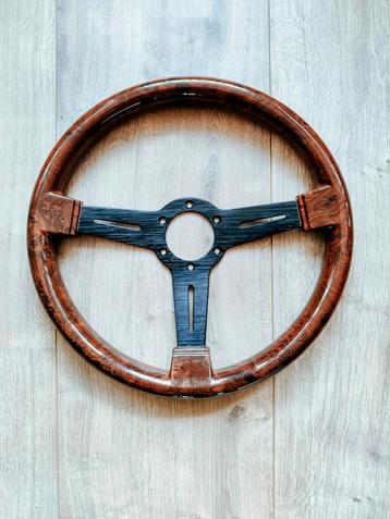 Sportstuur hout klassieke Vintage Nardi stijl. beschikbaar voor biedingen