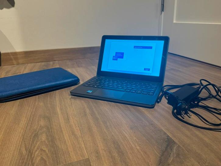 Dell latitude 3120, Computers en Software, Windows Laptops, Gebruikt, 11 inch, SSD, 2 tot 3 Ghz, 8 GB, Qwerty, Met touchscreen