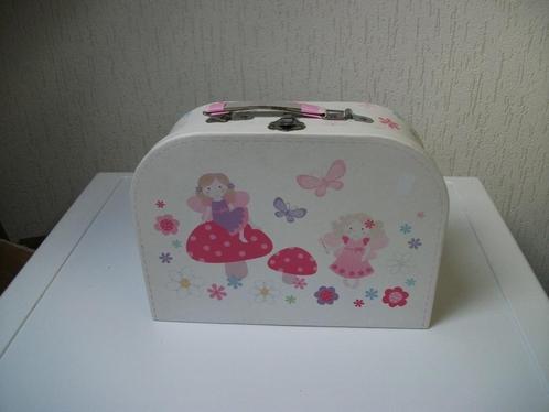 3 koffertjes wit  met bloemetjes, Kinderen en Baby's, Kinderkamer | Inrichting en Decoratie, Zo goed als nieuw, Overige typen