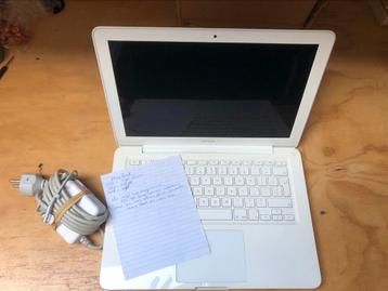 Vintage Macbook super netjes beschikbaar voor biedingen