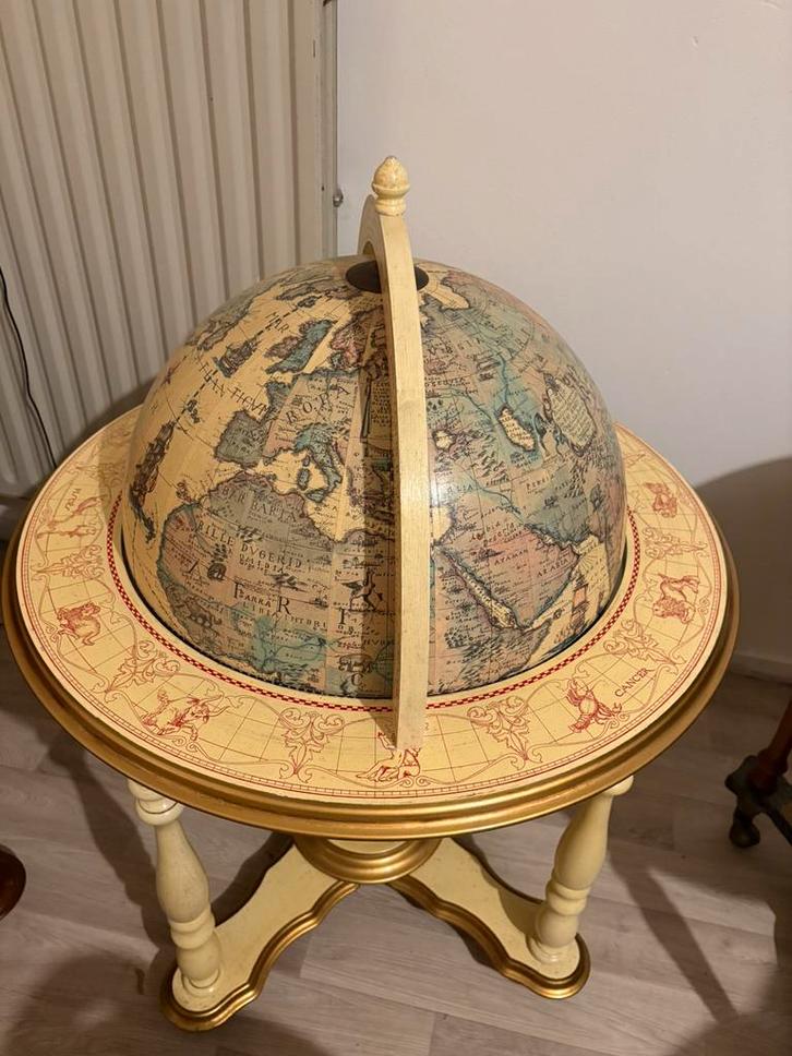 Unieke bar globe wereldbol barglobe drankbar globebar XXL, Huis en Inrichting, Woonaccessoires | Wereldbollen, Zo goed als nieuw