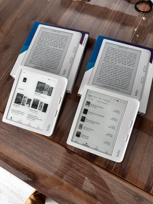 Kobo Libra 2 wit, 2 stuks, Computers en Software, E-readers, Zo goed als nieuw, Ophalen of Verzenden