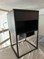 Night stand ikea vikhammer, Huis en Inrichting, Slaapkamer | Nachtkastjes, Ophalen of Verzenden, Zo goed als nieuw, Hout