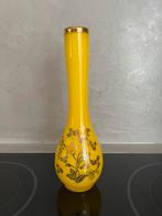 Vintage gele art deco? Vaas met goud en/of zilver opgelegd, Ophalen of Verzenden