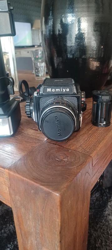 Mamiya M645 met Flitser beschikbaar voor biedingen