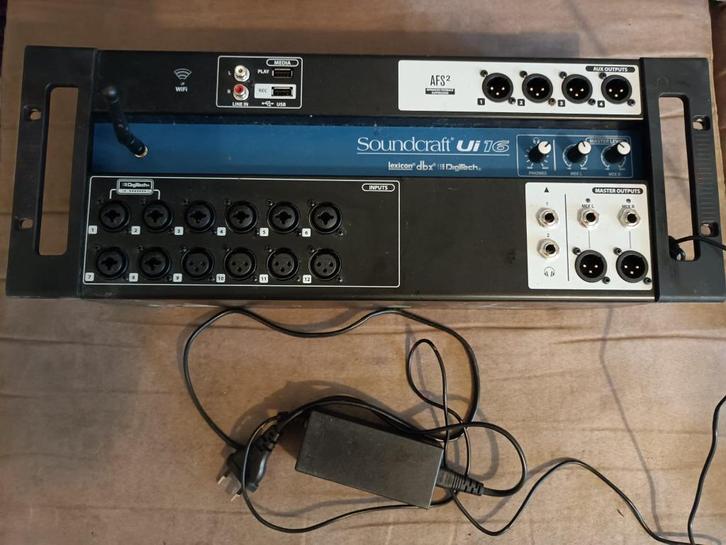 digitaal mengpaneel, Muziek en Instrumenten, Mengpanelen, Zo goed als nieuw, 10 tot 20 kanalen, Microfooningang, Ophalen