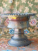 Mooie antieke Oosterse offerschaal van bewerkt koper 26,5 cm