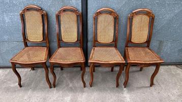 Set van 4 vintage rotan stoelen beschikbaar voor biedingen