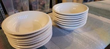 Wedgwood Edme Papschaaltjes beschikbaar voor biedingen