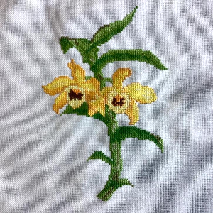 Borduurwerk, zijde, bloem, orchidee, geel, vintage, Hobby en Vrije tijd, Borduren en Borduurmachines, Ophalen
