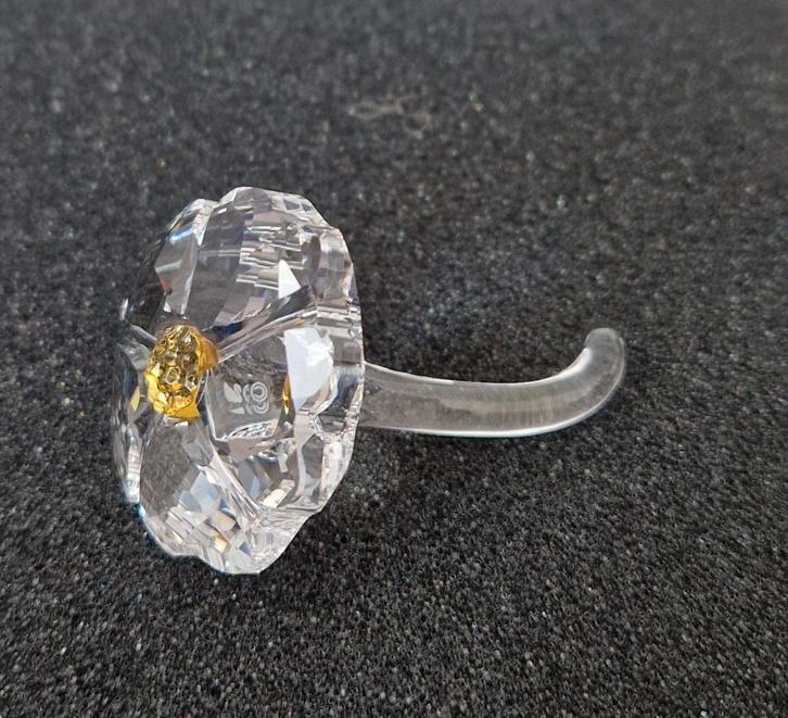 Swarovski Wilde bloem 2017 en Amur bloem 2019, Verzamelen, Swarovski, Zo goed als nieuw, Figuurtje, Verzenden
