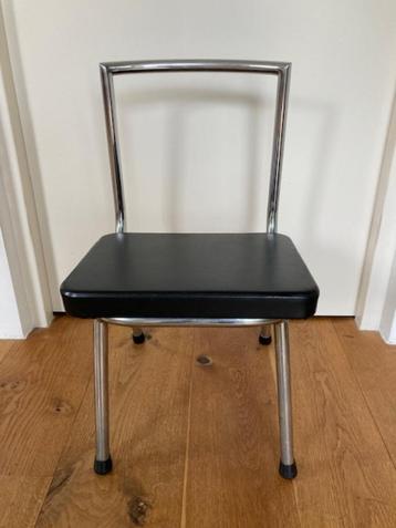 Kinderstoeltje, buisframe design beschikbaar voor biedingen