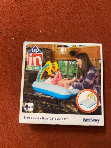 Bestway Opblaasbaar Aankleedkussen beschikbaar voor biedingen