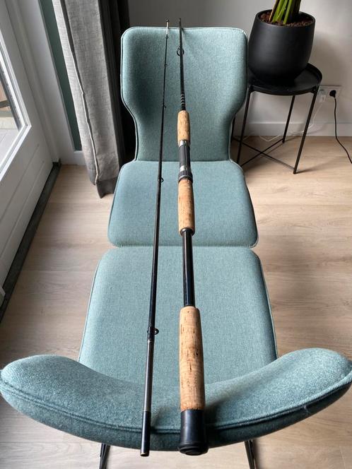 Spinhengel - 280cm, Watersport en Boten, Hengelsport | Roofvissen, Zo goed als nieuw, Werphengel, Ophalen of Verzenden